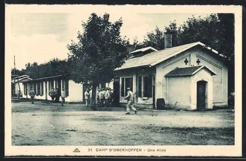 AK Camp d`Oberhofen, Une Allée