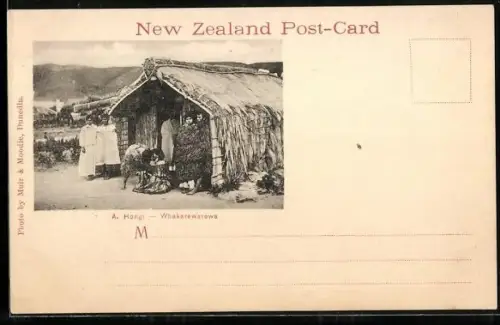 AK Whakarewarewa, Einheimische an der Hütte