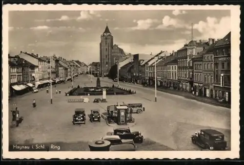 AK Haynau i. Schl., Strasse Ring mit Denkmal