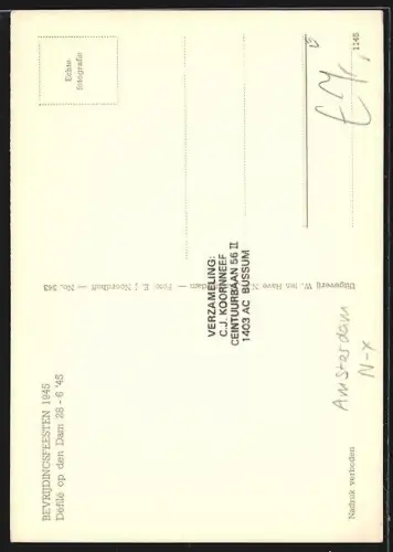 AK Amsterdam, Bevrijdingfesten 1945, Défilé op den Dam 1945