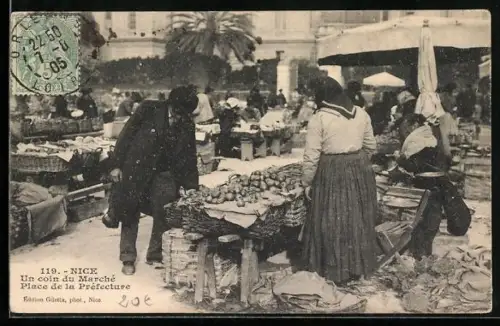 AK Nice, Un coin du Marché, Place de la Préfecture