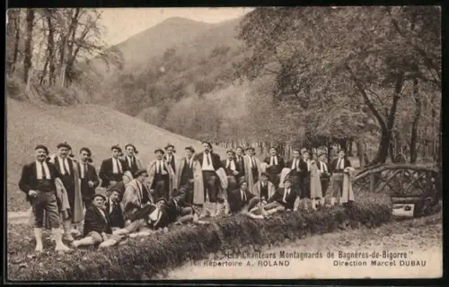 AK Bagneres-de-Bigorre, Les Chanteurs Montagnards, Männergruppe in Tracht