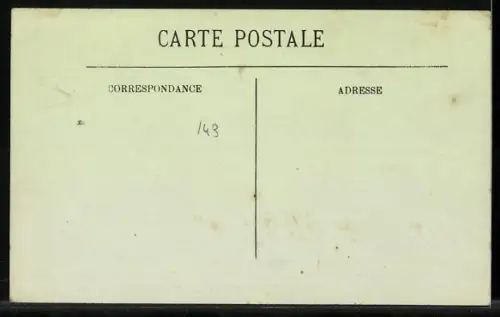 AK Bagnères-de-Bigorre, Place des Thermes, passants
