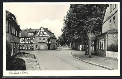 AK Bomlitz /Han., Strassenpartie mit Fachwerkhaus und Gaststätte