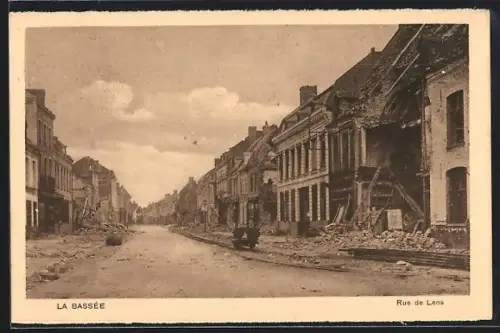AK La Bassée, Kriegsruinen in der Rue de Lens