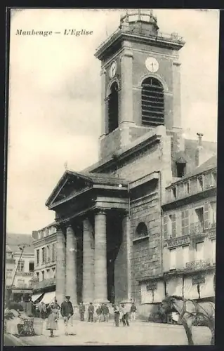 AK Maubeuge, Eglise St-Pierre, Leute an der Kirche