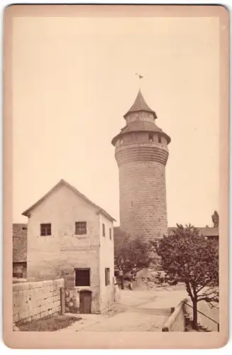 Fotografie unbekannter Fotograf, Ansicht Nürnberg, der Vestnerthurm auf der Burg