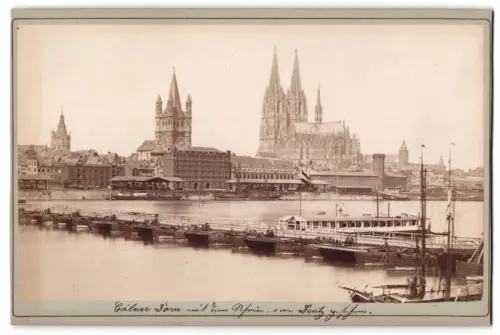 Fotografie unbekannter Fotograf, Ansicht Köln a. Rh., Blick von Deutz über die Brücke nach dem Dom
