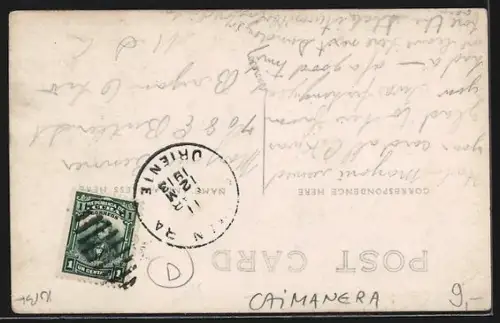 AK Caimanera, Strassenpartie mit Fahnen u. hohem Gebäude, Theater