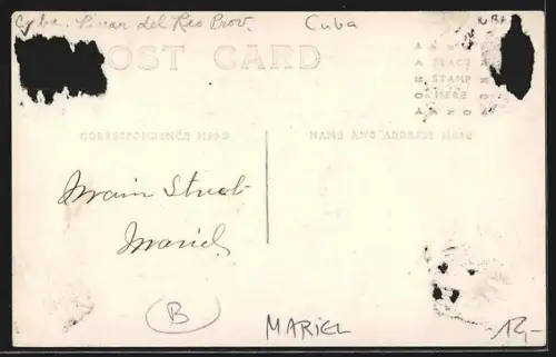 AK Mariel, Strassenpartie mit Säulenbauten und Kindergruppen