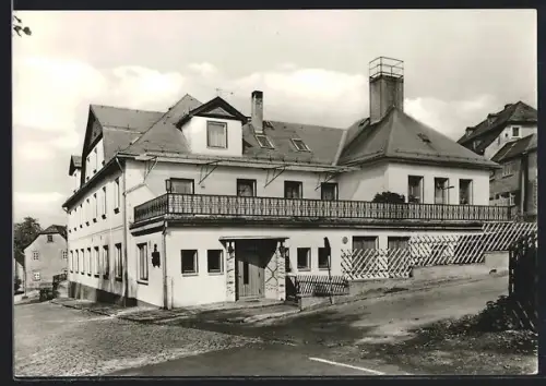 AK Ebersdorf / Reuss, Betriebsferienheim Freundschaft mit Strassenpartie