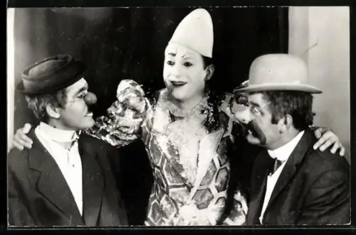 AK Clowns Les Cavalinios, Zirkus