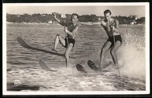 AK Männer beim Wasserski, Wassersport
