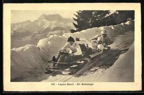 AK Bobschlitten-Fahrer auf der Abfahrt