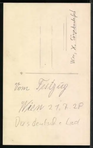 Foto-AK Wien, X. Sängerbundesfest, Männer in Kostümen mit Banner