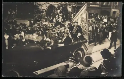 Foto-AK Nürnberg, 9. Deutsches Sängerbundesfest, Auto im Festumzug