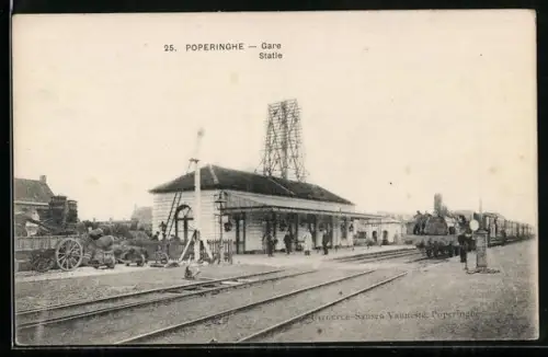 AK Poperinghe, Gare Statie, Bahnhof mit einfahrendem Zug