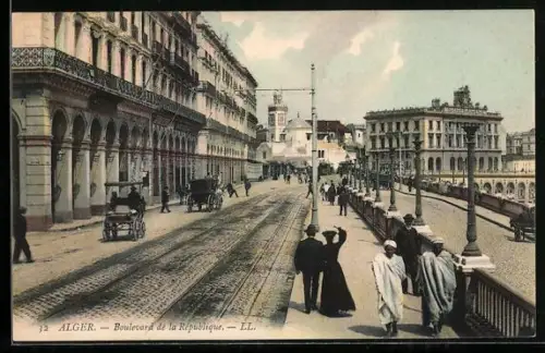AK Alger, Boulevard de la République mit Passanten
