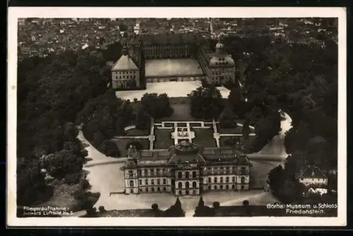AK Gotha, Fliegeraufnahme von Museum und Schloss Friedenstein
