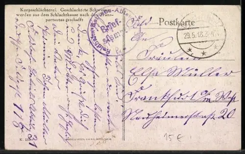 AK Korpsschlächterei, Fleischer tragen geschlachtete Schweine nach den Transportautos