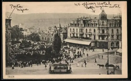 AK Trier, Strassenbahn am Hotel Porta Nigra