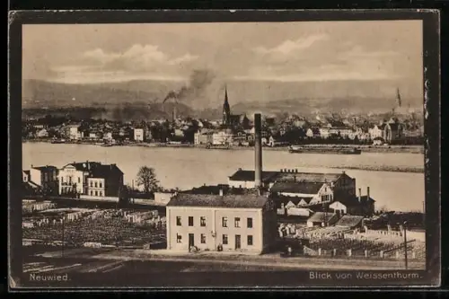 AK Neuwied, Blick vom Weissenthurm auf den Ort
