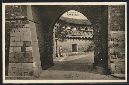 AK Naumburg an der Saale, Blick zum Marientor
