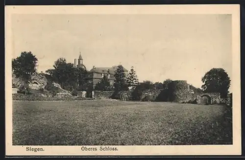 AK Siegen, Oberes Schloss, Sicht vom Feld