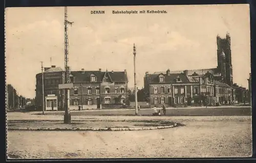 AK Denain, Bahnhofsplatz mit Kathedrale