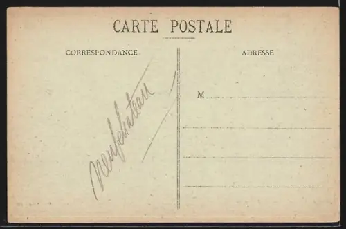 AK Neufchâteau, Place Carrière avec passants et bâtiments historiques