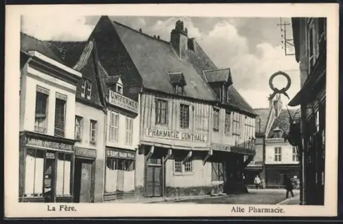 AK La Fère, Pharmacie Centrale et boutiques adjacentes