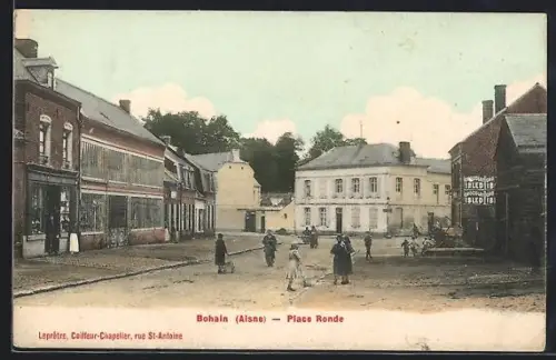 AK Bohain /Aisne, Place Ronde animée avec passants et commerces