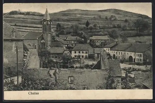 AK Chatas, Teilansicht mit Kirche und zerstörtem Haus