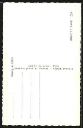 AK Schauspielerin Anne Vernon mit glänzenem Ohrschmuck