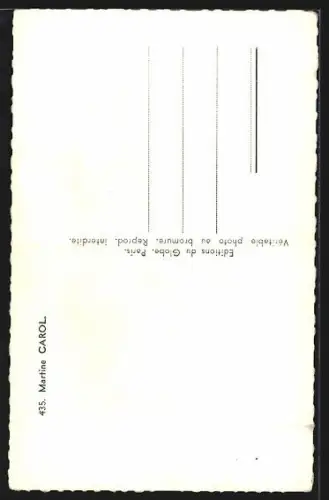 AK Schauspielerin Martine Carol nachdenklich in die Kamera blickend