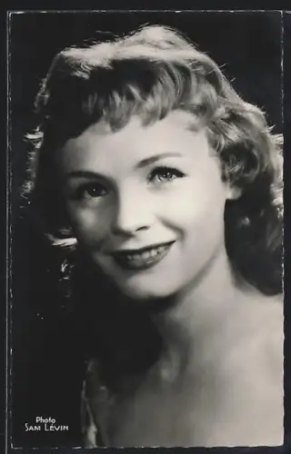 AK Schauspielerin Etchika Choureau im Portrait