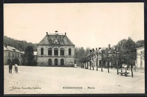 AK Pierrefonds, Mairie