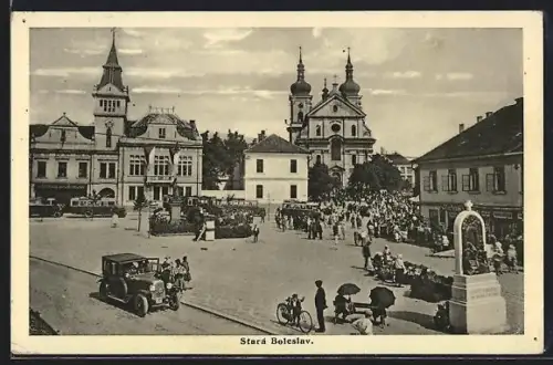 AK Alt Bunzlau / Stara Boleslav / Brandeis (NL), Bürger gehen zur Kirche