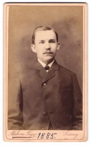Fotografie Alphons Jäger, Leisnig, Obermarktgasse 168, Porträt eines Herren 1885