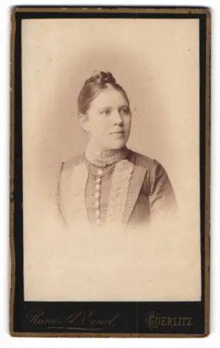Fotografie Reinhold Ernst, Görlitz, Moltke Strasse 13, Porträt einer Frau