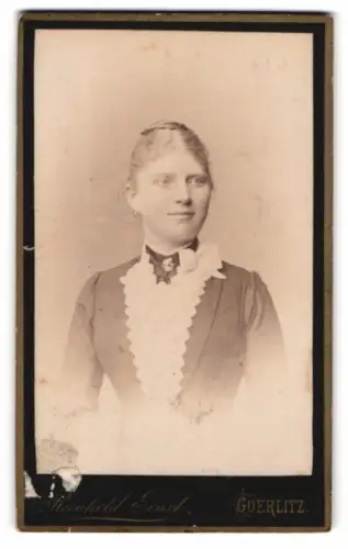 Fotografie Reinhold Ernst, Görlitz, Moltkestrasse 13, Elegantes Porträt einer Frau