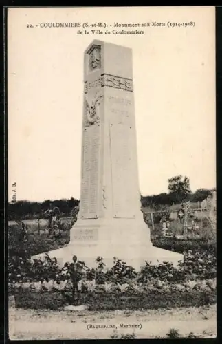 AK Coulommiers /S.-et-M., Monument aux Morts, 1914-1918, de la Ville de Coulommiers