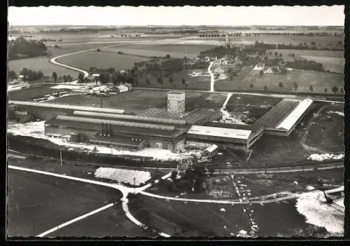 AK La Ferté-Gaucher, Usine vue du ciel