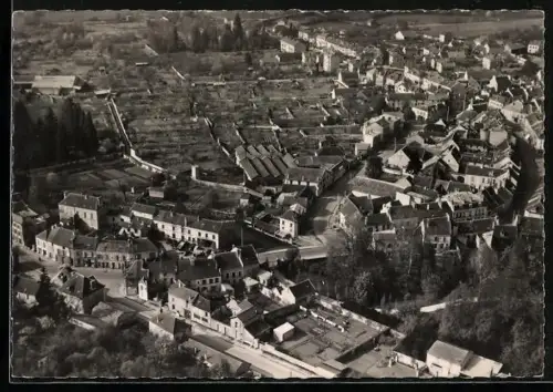 AK La Ferté-Gaucher /Seine-et-Marne, Vue générale en avion
