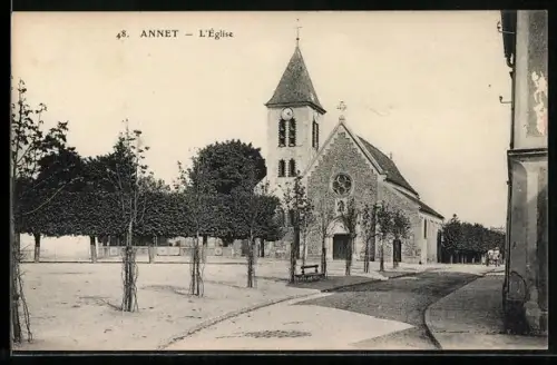 AK Annet, L`église et la place arborée