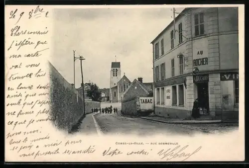 AK Combs-la-Ville, Rue Sommeville avec église et tabac au coin