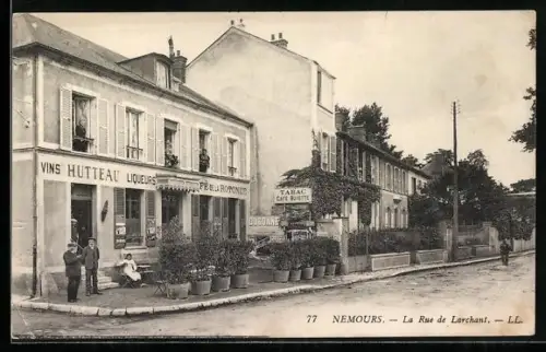 AK Nemours, La Rue de Larchant