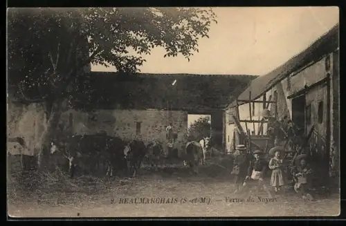 AK Beaumarchais /S.-et-M., Ferme du Noyer avec enfants et animaux dans la cour