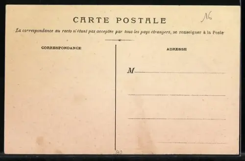 AK Nice, Vieille Rue avec passants et boutiques animées