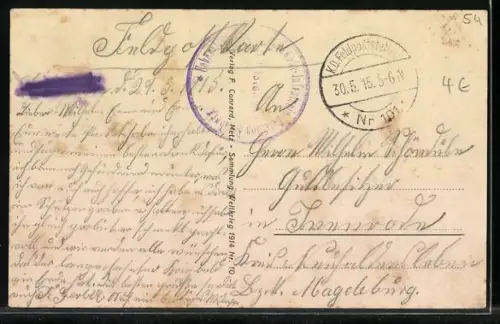 AK Jarny, Vue de la rue avec bâtiments endommagés et passants